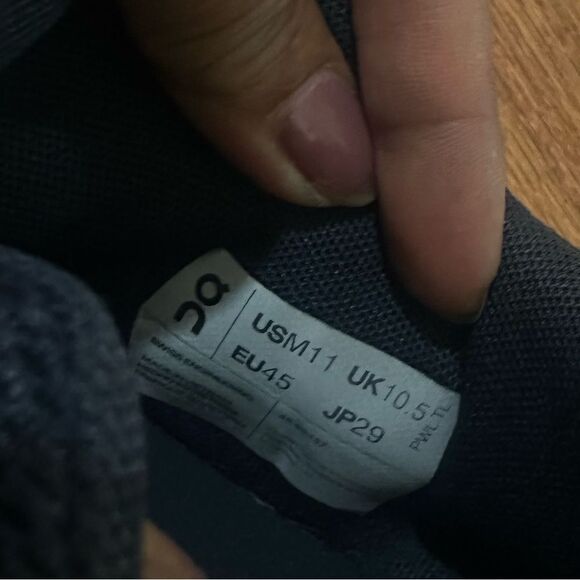 On Running Men's Cream and Black Sneakers size 10.5 - Picture 7 of 11